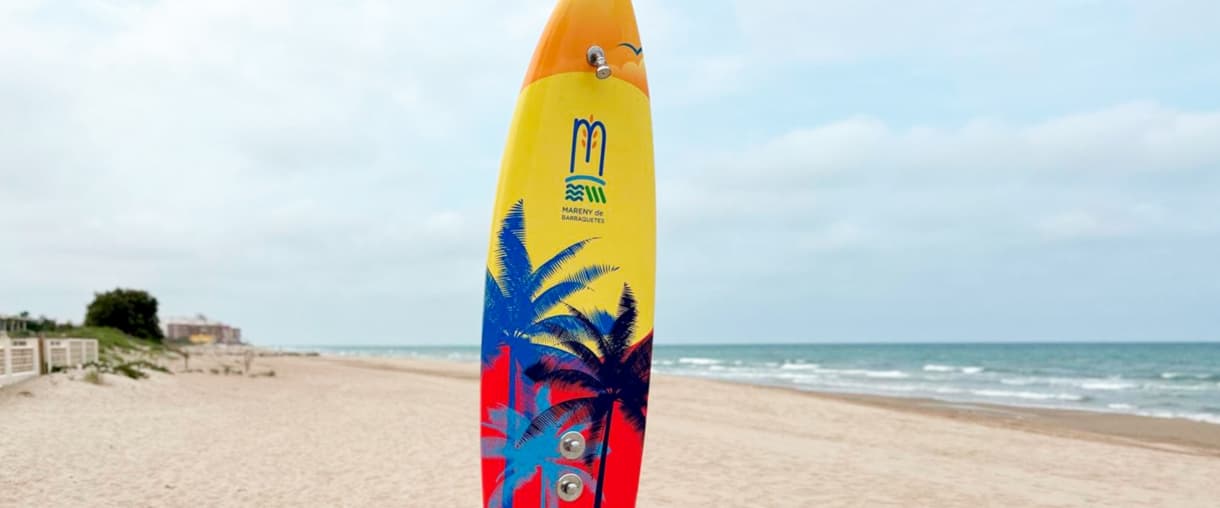 3 duchas de playa de surf personalizadas para el Ayuntamiento de Mareny de Barraquetes en Valencia 6